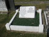 image of grave number 932437